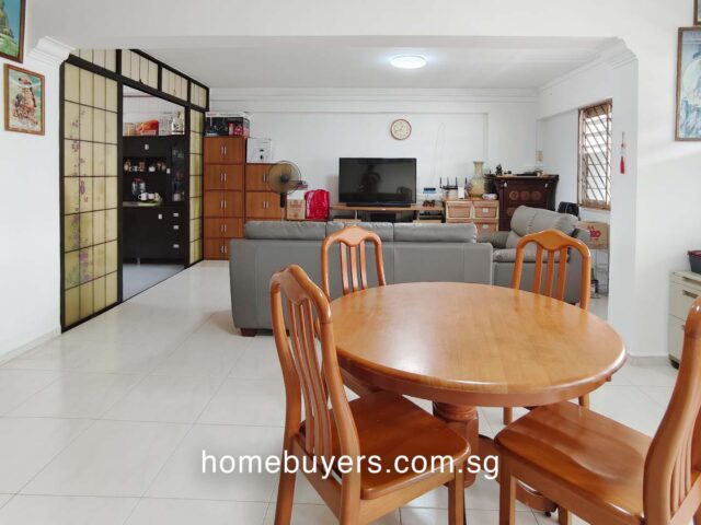 223 Choa Chu Kang | Living Room | homebuyers.com.sg