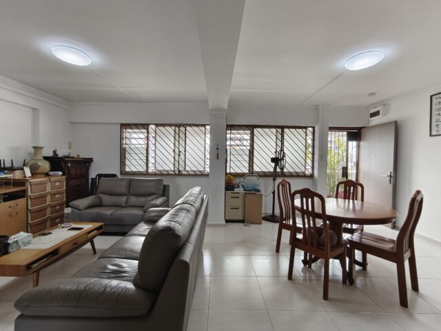 223 Choa Chu Kang | Living Room | homebuyers.com.sg