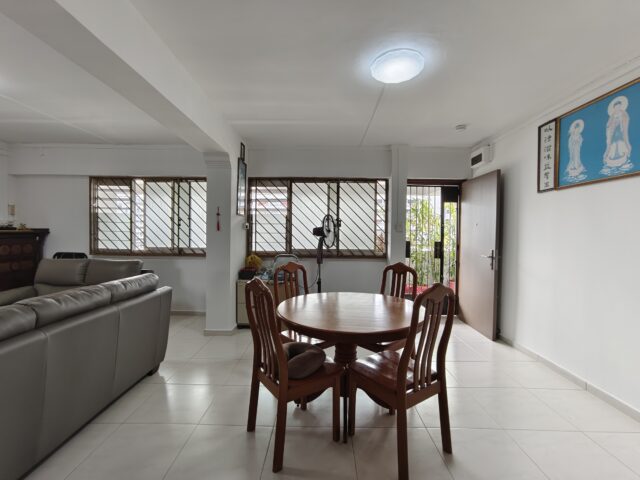 223 Choa Chu Kang | Living Room | homebuyers.com.sg