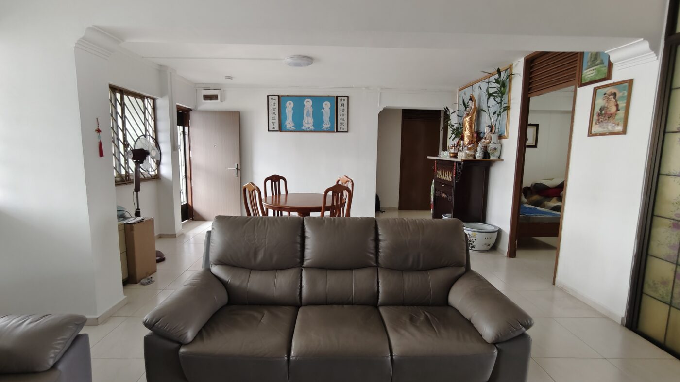223 Choa Chu Kang | Living Room | homebuyers.com.sg